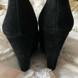 COPY - Jessica Simpson black Velvet Peep Toe heels